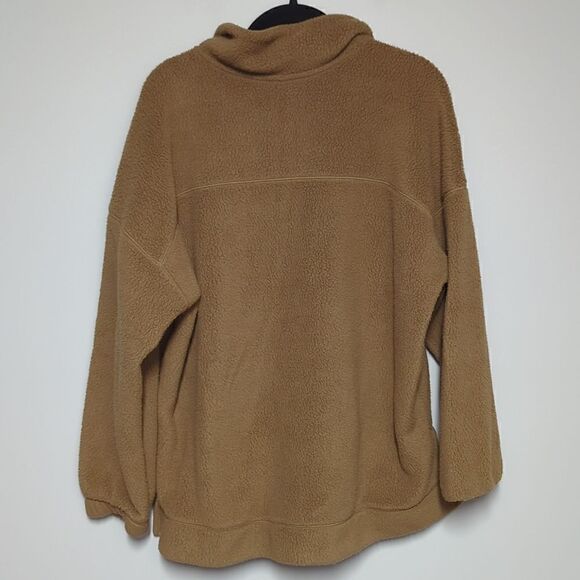 Old Navy Camel Fleece Teddy pullover - Picture 4 of 6